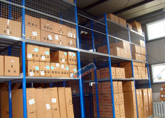 ボルトで固定された鋼鉄棚付けの自動車部品は棚悩ましましたり/自動車部品の貯蔵Q235Bの鋼鉄棚の